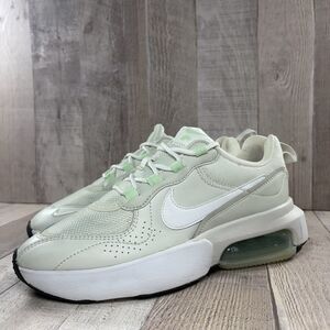Nike Air Max Women's Size 6.5 Verona Spruce Aura Running Shoes Sneakers Beige